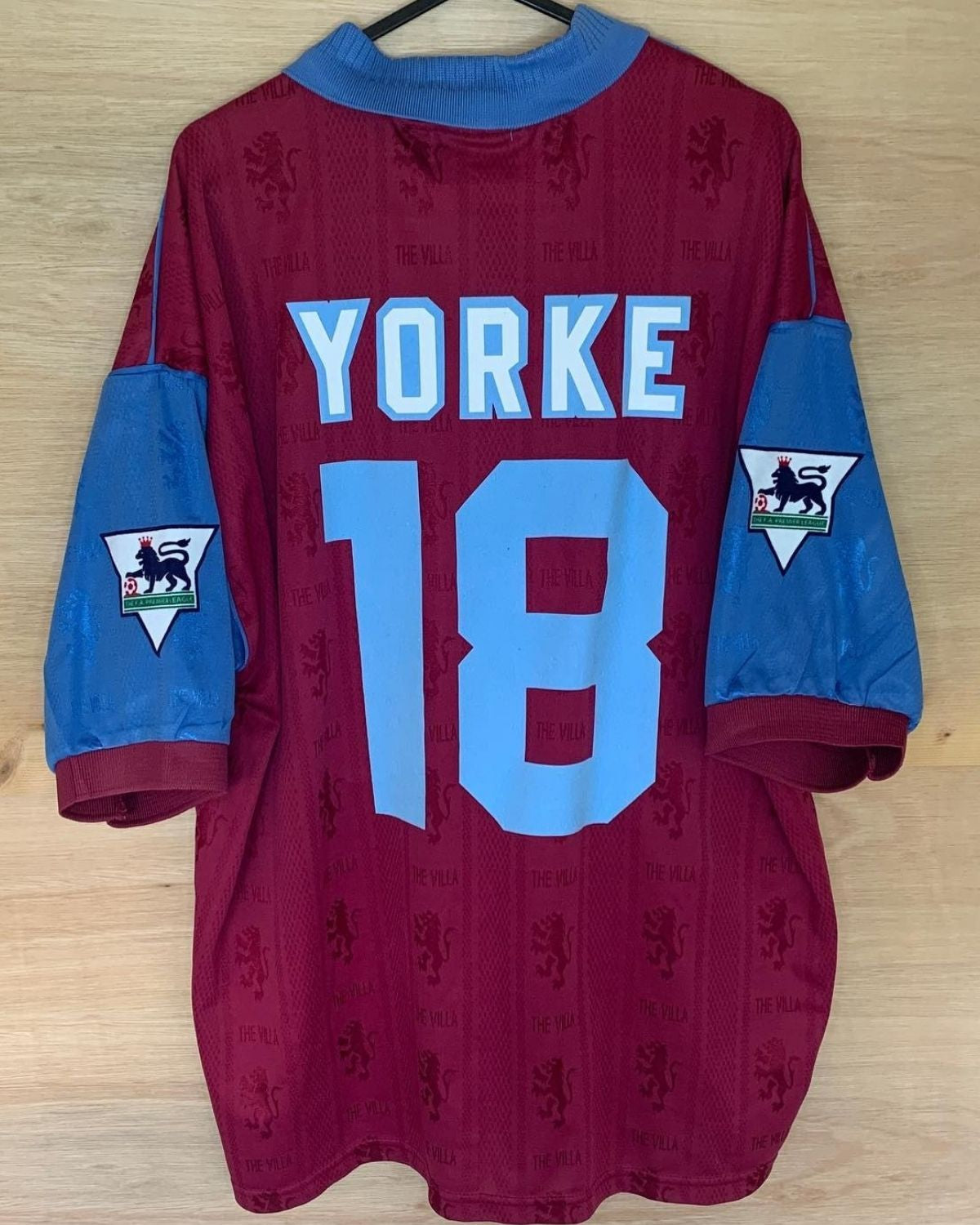 YORKE DWIGHT 1995-96 (Ast)